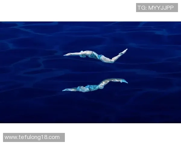 蝶泳技术解析与训练方法创新：提升速度与技巧的综合指南